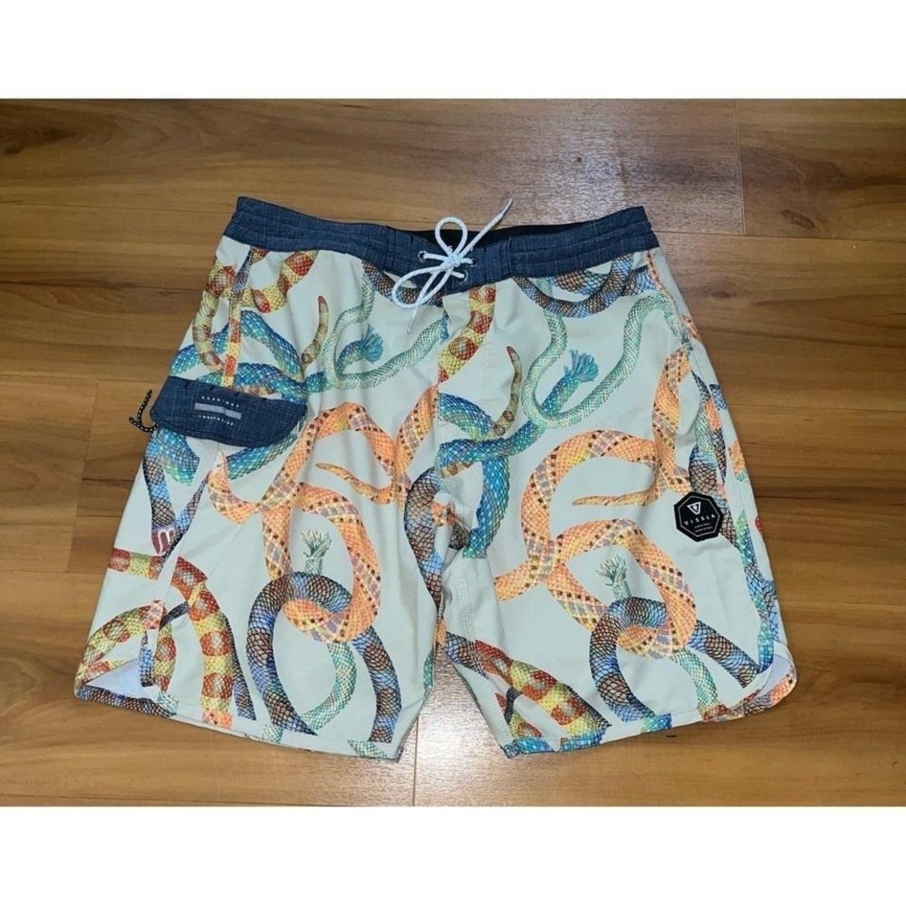 Mens VISSLA‎ Da Bush Snakes Drawstring Beach Boardshorts